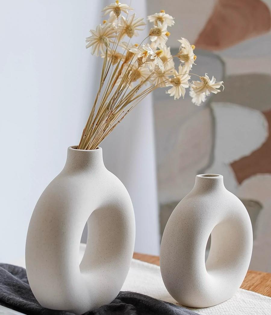 Ceramic flower vase